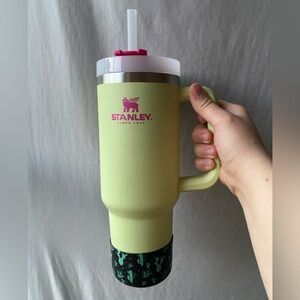 listing-status-banner